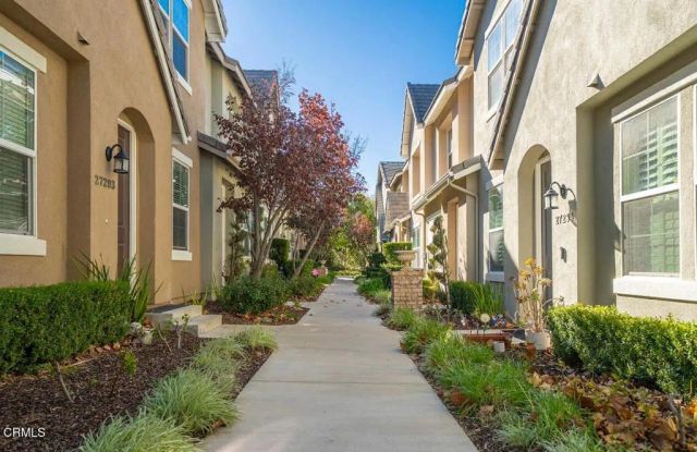 27285 Blue Spruce Place, Valencia, CA 91354