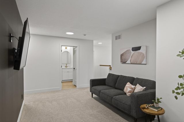 9984 14th Circle NE, Saint Michael, MN 55376