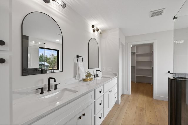 9984 14th Circle NE, Saint Michael, MN 55376