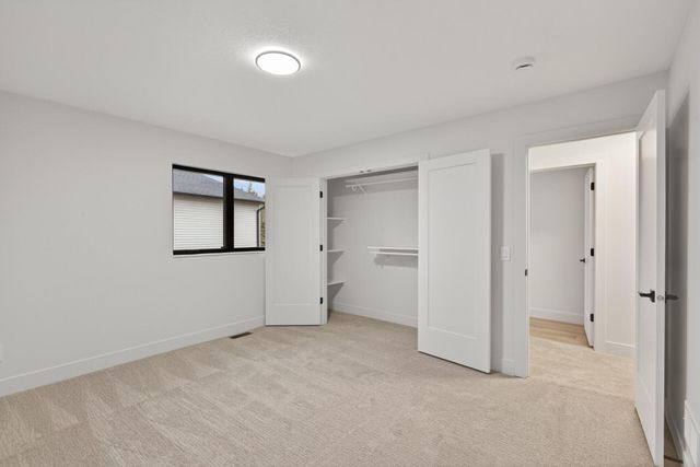 9984 14th Circle NE, Saint Michael, MN 55376