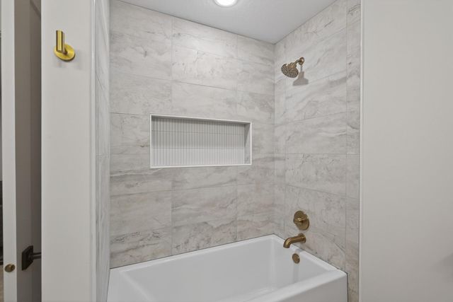 9984 14th Circle NE, Saint Michael, MN 55376