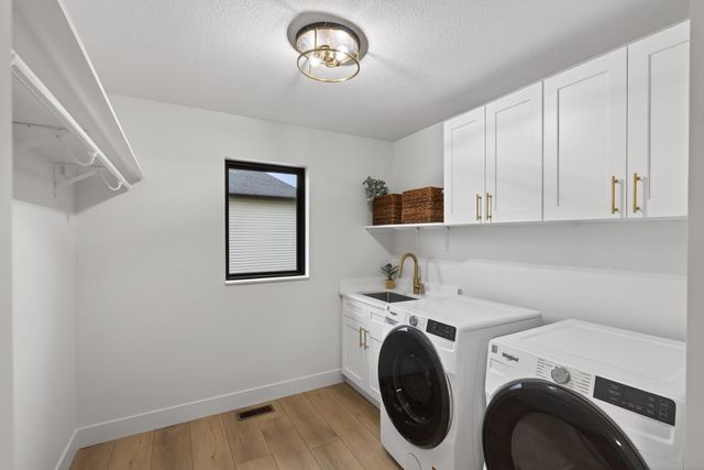 9984 14th Circle NE, Saint Michael, MN 55376