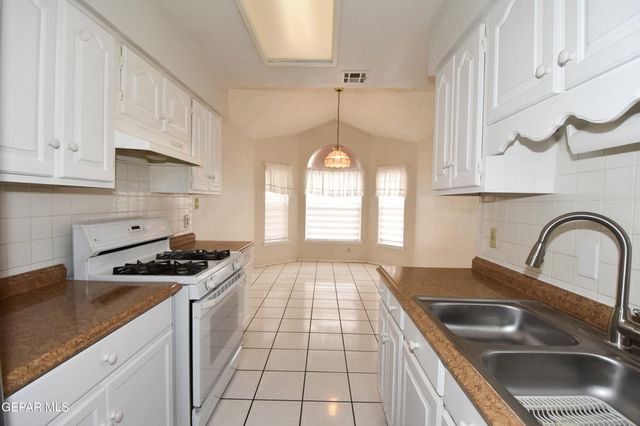 11432 BOB MITCHELL Drive, El Paso, TX 79936