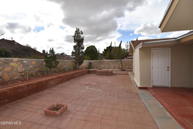 11432 BOB MITCHELL Drive, El Paso, TX 79936