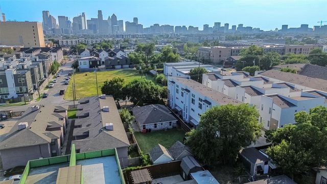 1510 N Carroll Avenue, Dallas, TX 75204