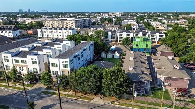 1510 N Carroll Avenue, Dallas, TX 75204