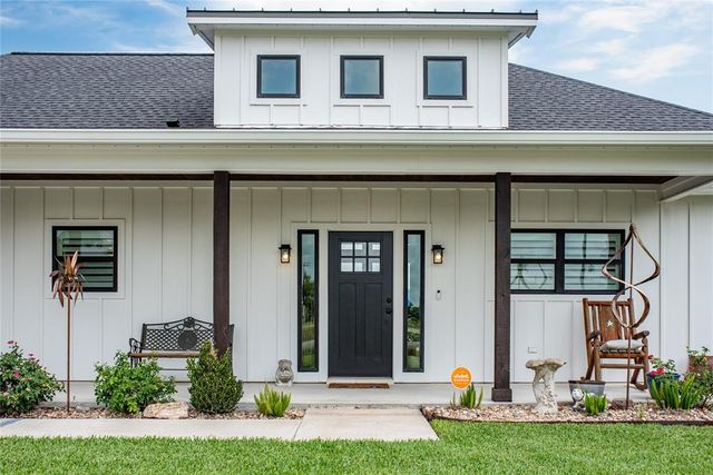 3350 Old Highway Road, Inez, TX 77968