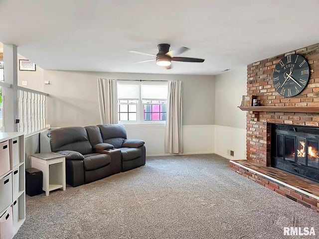 316 PINECREST Drive, Germantown Hills, IL 61548