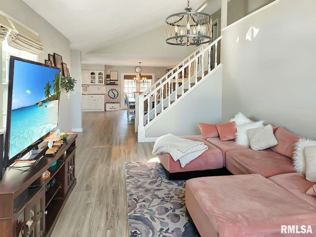 316 PINECREST Drive, Germantown Hills, IL 61548