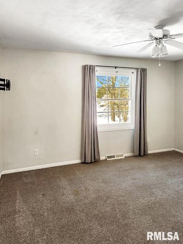 316 PINECREST Drive, Germantown Hills, IL 61548