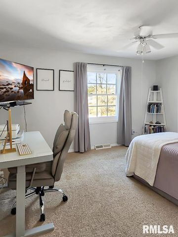 316 PINECREST Drive, Germantown Hills, IL 61548