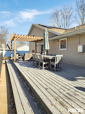 316 PINECREST Drive, Germantown Hills, IL 61548