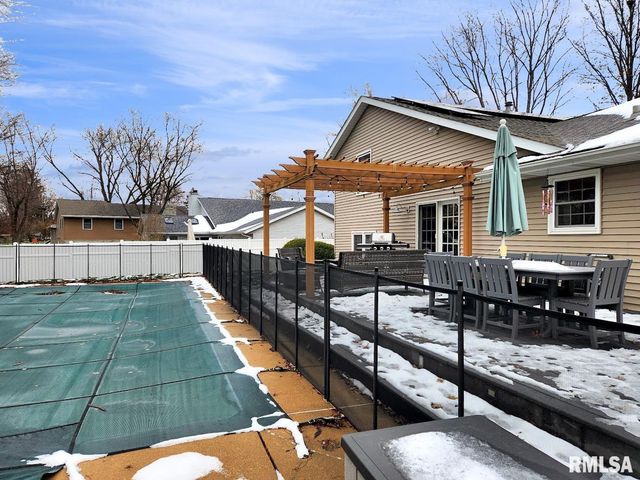 316 PINECREST Drive, Germantown Hills, IL 61548