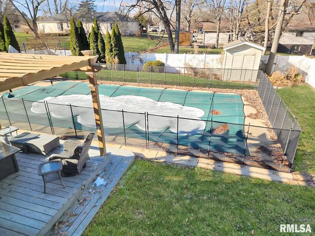 316 PINECREST Drive, Germantown Hills, IL 61548