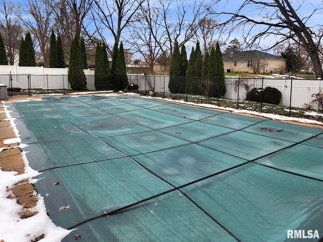 316 PINECREST Drive, Germantown Hills, IL 61548