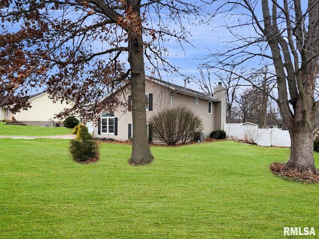 316 PINECREST Drive, Germantown Hills, IL 61548