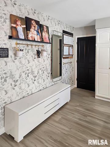 316 PINECREST Drive, Germantown Hills, IL 61548