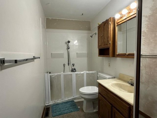 607 9th Street, Charles City, IA 50616