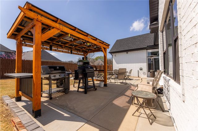 8339 La Casa Avenue, Springdale, AR 72762