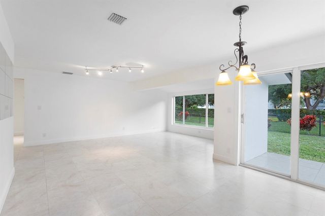 2940 NE 18th Street, Pompano Beach, FL 33062