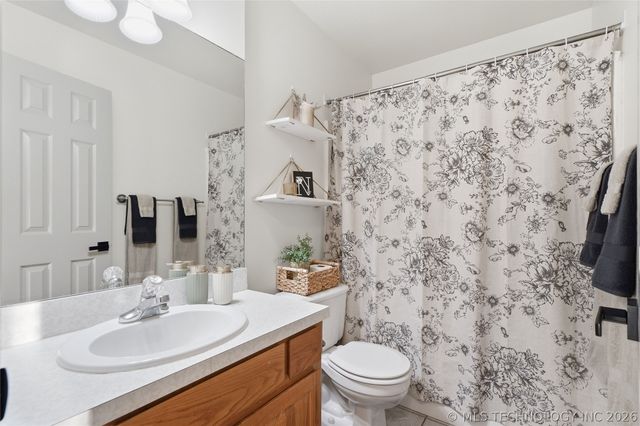 1304 S 33rd Street, Broken Arrow, OK 74014