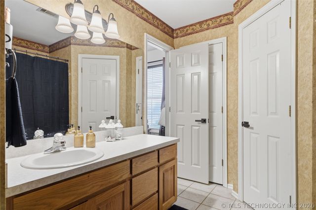 1304 S 33rd Street, Broken Arrow, OK 74014