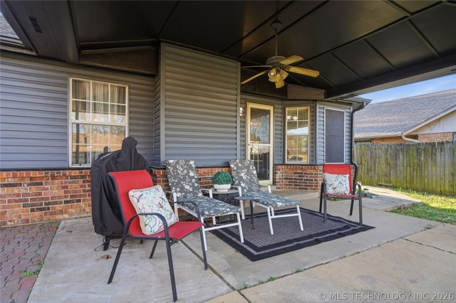 1304 S 33rd Street, Broken Arrow, OK 74014