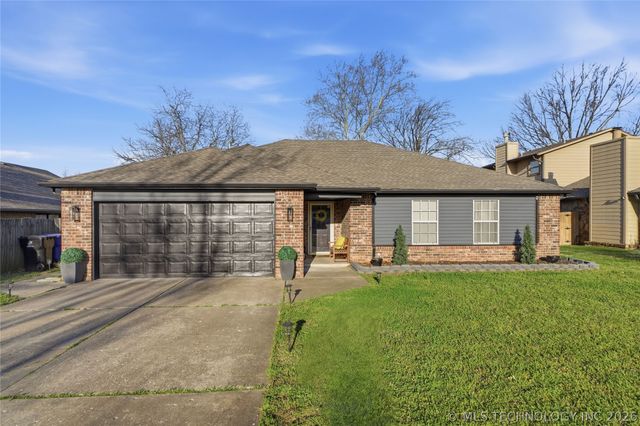 1304 S 33rd Street, Broken Arrow, OK 74014