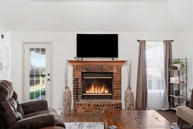 1304 S 33rd Street, Broken Arrow, OK 74014