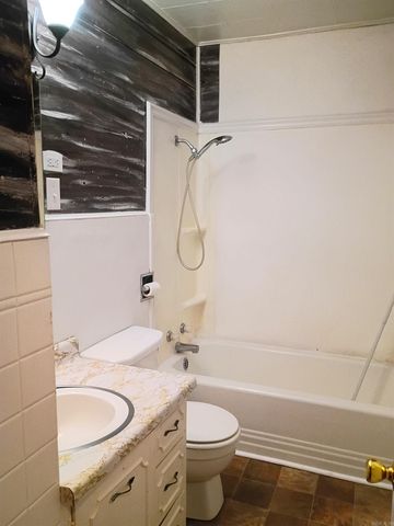 805 W. Kingshighway, Paragould, AR 72450