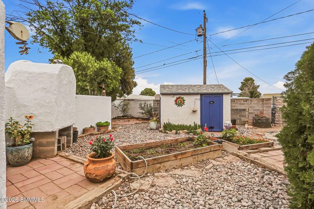 445 Palmer Road, Las Cruces, NM 88005