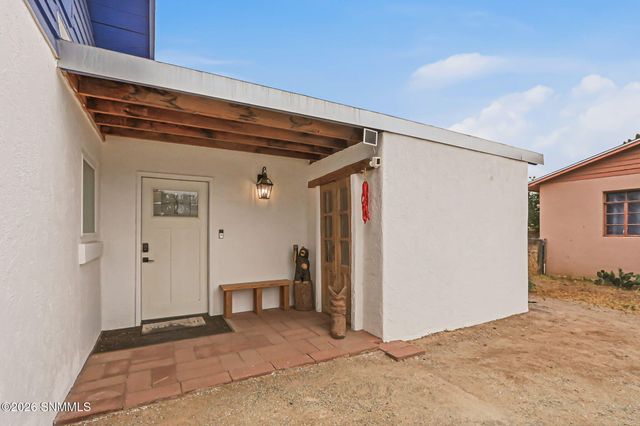 445 Palmer Road, Las Cruces, NM 88005