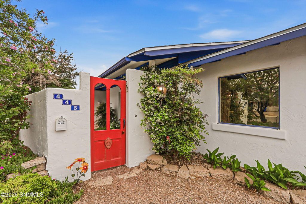 445 Palmer Road, Las Cruces, NM 88005