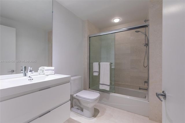 17301 NE Biscayne Blvd 908, North Miami Beach, FL 33160