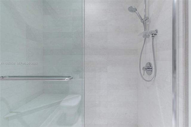 17301 NE Biscayne Blvd 908, North Miami Beach, FL 33160