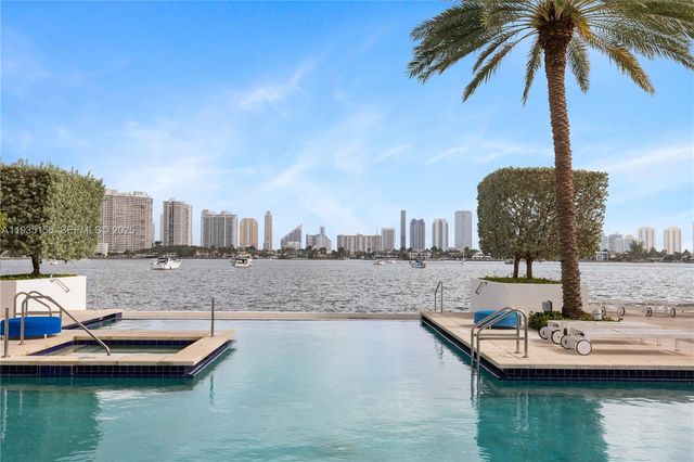 17301 NE Biscayne Blvd 908, North Miami Beach, FL 33160