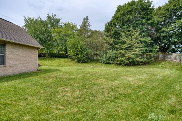 1281 Whitetail Drive, Fairborn, OH 45324