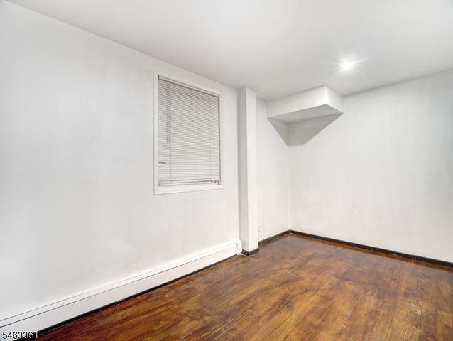 503 Franklin St, Elizabeth City, NJ 07206