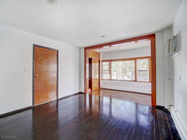 503 Franklin St, Elizabeth City, NJ 07206