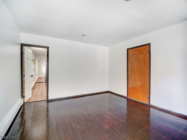 503 Franklin St, Elizabeth City, NJ 07206
