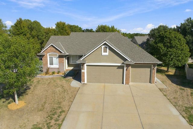 2213 E Myrtlewood Ct, Derby, KS 67037