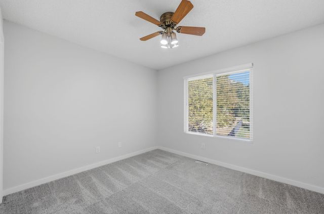 2213 E Myrtlewood Ct, Derby, KS 67037