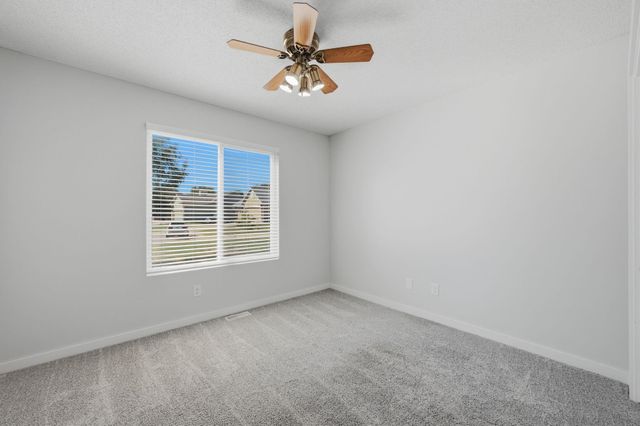 2213 E Myrtlewood Ct, Derby, KS 67037