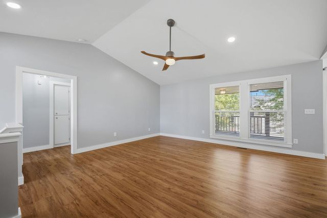 2213 E Myrtlewood Ct, Derby, KS 67037