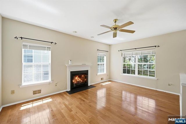 19 Colmart Way, Bridgewater, NJ 08807