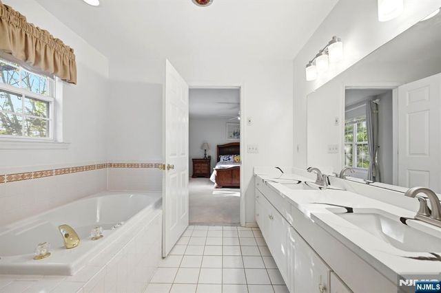 19 Colmart Way, Bridgewater, NJ 08807