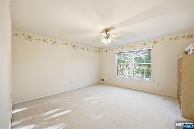 19 Colmart Way, Bridgewater, NJ 08807