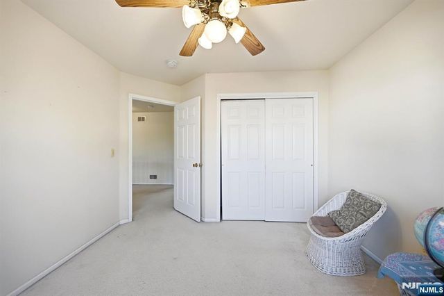 19 Colmart Way, Bridgewater, NJ 08807