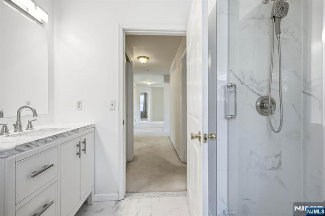 19 Colmart Way, Bridgewater, NJ 08807