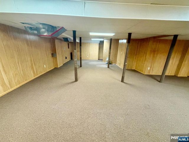19 Colmart Way, Bridgewater, NJ 08807